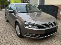 Gebraucht VW Passat 105 PS (77 kW) 2011 Grau Limousine
