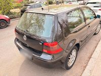 Gebraucht VW Golf IV 100 PS (73 kW) 1998 Schwarz Kleinwagen