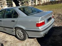 Gebraucht BMW 320 150 PS (110 kW) 1997 Silber Limousine