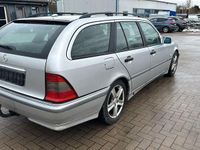 Gebraucht Mercedes C180 129 PS (94 kW) 2000 Silber Kombi