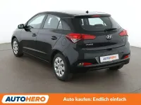 Gebraucht Hyundai i20 Classic 75 PS (55 kW) 2016 Schwarz Kleinwagen