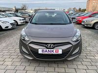 Gebraucht Hyundai i30 Classic 99 PS (72 kW) 2013 Cashmere brown / mic Kleinwagen