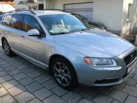 Gebraucht Volvo V70 Momentum 145 PS (106 kW) 2010 Electricsilver Kombi