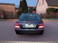 Gebraucht Mercedes E240 Elegance 177 PS (130 kW) 2005 Blau Limousine