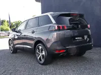 Gebraucht Peugeot 5008 Allure 131 PS (96 kW) 2024 Platinum grau SUV