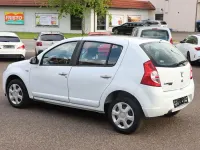 Gebraucht Dacia Sandero Lauréate 75 PS (55 kW) 2010 Weiß Limousine