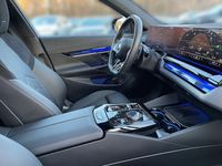 Gebraucht BMW 520 Shadowline 208 PS (152 kW) 2025 Grau Kombi