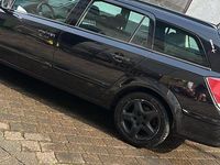 Gebraucht Opel Astra 110 PS (80 kW) 2008 Schwarz Kombi