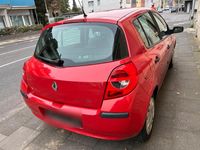 Gebraucht Renault Clio II 75 PS (55 kW) 2005 Rot Limousine