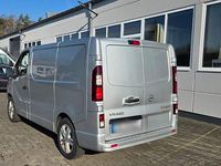 Gebraucht Opel Vivaro 146 PS (107 kW) 2019 Silber Van / Kleinbus