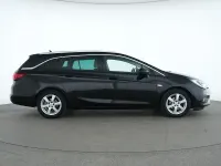 Gebraucht Opel Astra Elegance 122 PS (89 kW) 2021 Onyx schwarz Limousine