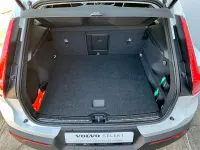 Gebraucht Volvo XC40 Inscription 150 PS (110 kW) 2020 Crystal white pearl / metallic SUV
