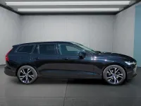 Gebraucht Volvo V60 Plus 197 PS (144 kW) 2024 Schwarz Kombi
