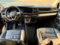 Second-hand VW Multivan Generation Six 204 CP (150 kW) 2021 Negru Monovolum