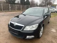 Gebraucht Skoda Octavia Ambiente 122 PS (89 kW) 2011 Schwarz Kombi