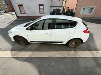 Gebraucht Renault Mégane 110 PS (80 kW) 2014 Weiß Limousine