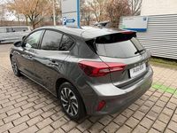 Neu Ford Focus Titanium 155 PS (114 kW) 2026 Grau Limousine