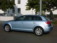 Gebraucht Audi A3 Sportback Ambiente 116 PS (85 kW) 2005 Blau metallic Kleinwagen