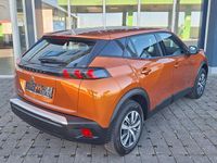 Gebraucht Peugeot e-2008 Active 100 kW (136 PS) 2023 Orange SUV