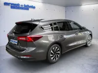 Używany Ford Focus Titanium 125 KM (91 kW) 2024 Szary Sedan/Limuzyna