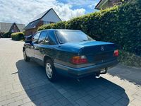 Second-hand Mercedes E260 160 CP (117 kW) 1992 Albastru Berlinǎ