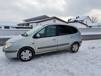 Gebraucht Renault Scénic 107 PS (78 kW) 2002 Silber Van / Kleinbus