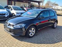 Gebraucht VW Golf VII Trendline 110 PS (80 kW) 2016 Schwarz Kleinwagen