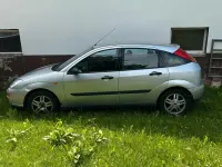 Gebraucht Ford Focus 90 PS (66 kW) 2003 Silber Limousine