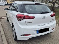 Gebraucht Hyundai i20 Active 84 PS (61 kW) 2017 Weiß Kleinwagen