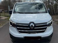 Gebraucht Renault Trafic 131 PS (96 kW) 2022 Weiß Van / Kleinbus