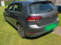 Gebraucht VW Golf VII 131 PS (96 kW) 2018 Grau Limousine