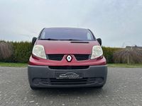 Gebraucht Renault Trafic 114 PS (83 kW) 2008 Rot Van / Kleinbus