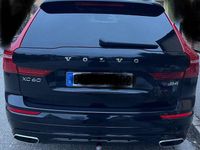 Gebraucht Volvo XC60 Momentum 197 PS (144 kW) 2020 Schwarz SUV