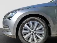 Gebraucht Skoda Superb Style 150 PS (110 kW) 2023 Grau Kombi