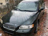 Gebraucht Volvo V70 185 PS (136 kW) 2007 Grün Kombi