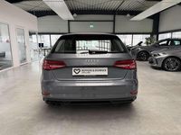 Gebraucht Audi A3 Design 150 PS (110 kW) 2017 Grau Limousine