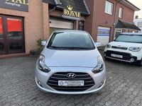 Gebraucht Hyundai i20 Edition 125 PS (91 kW) 2018 Grau Van / Kleinbus