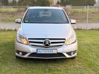Gebraucht Mercedes B180 122 PS (89 kW) 2013 Silber Van / Kleinbus