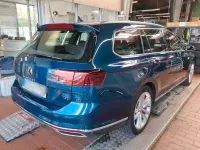 Gebraucht VW Passat Elegance 150 PS (110 kW) 2021 Blau Kombi