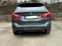 gebraucht BMW 220 Active Tourer 220i Active Tourer i , abnehmbare AHK, NAVI, Automatik