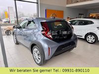 Neu Toyota Aygo X 72 PS (52 kW) 2025 Grau SUV