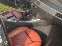 Gebraucht BMW 320 185 PS (136 kW) 2010 Grau Kombi