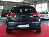 Gebraucht Kia Rio 101 PS (74 kW) 2017 Grau Limousine