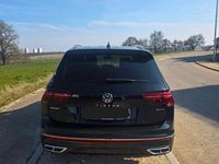 Gebraucht VW Tiguan Allspace R-line 200 PS (147 kW) 2022 Schwarz SUV