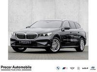 Neu BMW 520 197 PS (144 kW) 2026 Grau (sophistograu brillanteffekt) Kombi