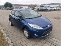 Gebraucht Ford Fiesta Titanium 90 PS (66 kW) 2010 Blau Limousine