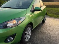 Gebraucht Mazda 2 84 PS (61 kW) 2011 Grün Kleinwagen
