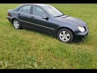 Gebraucht Mercedes C180 143 PS (105 kW) 2004 Blau Limousine
