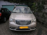 Gebraucht Chrysler Voyager 287 PS (211 kW) 2015 Gold Van / Kleinbus