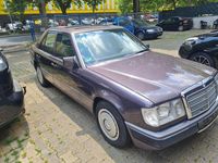 Gebraucht Mercedes E230 150 PS (110 kW) 1992 Grau Limousine